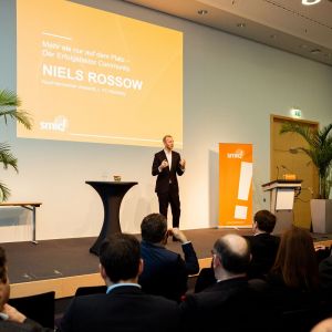 SMIC-Nuernberger-Unternehmer-Kongress-2019-0521-Buehne-Niels-Rossow.jpg